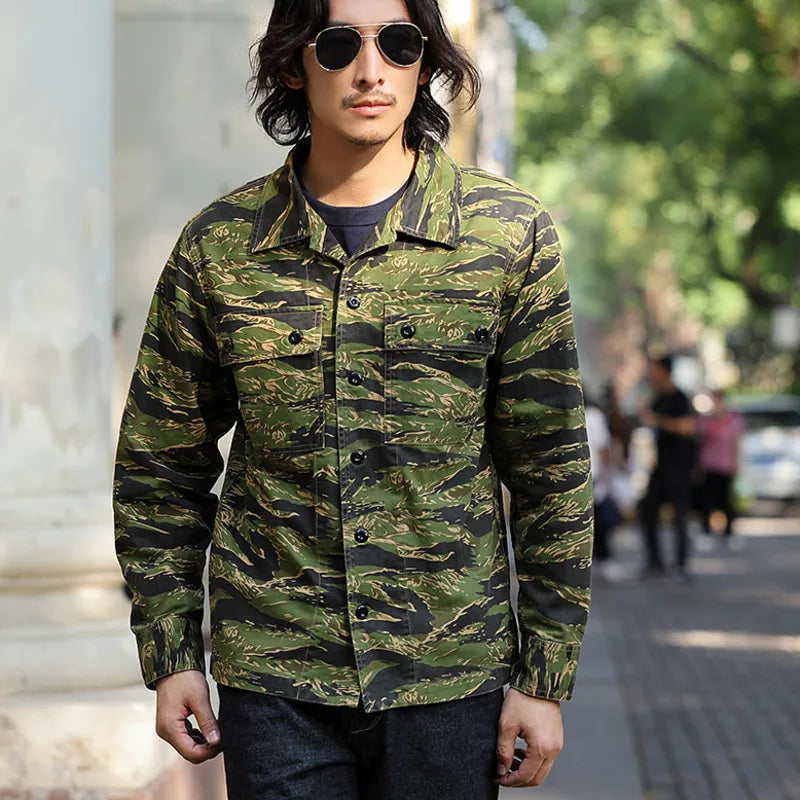Herren-Cargohemd mit Tigerstreifen und Camouflage-Muster
