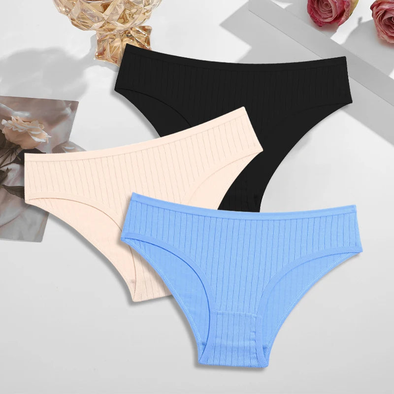 Women's Breathable Low Waist Briefs Solid Underwear
