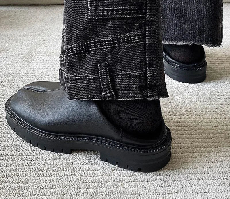New classic leather split toe shoes