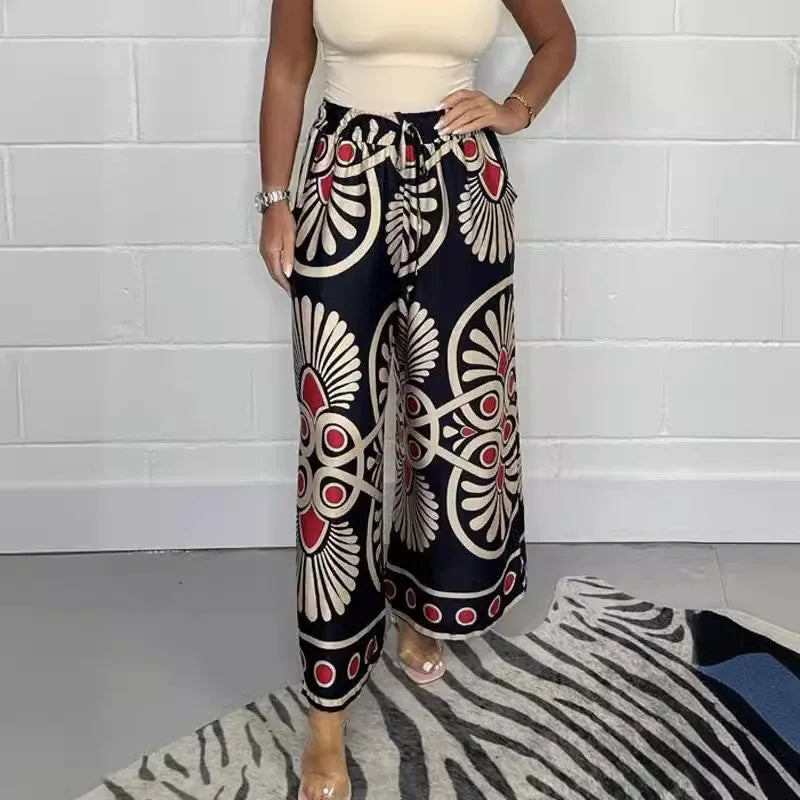 Sommerliche Satinhose mit weitem Bein