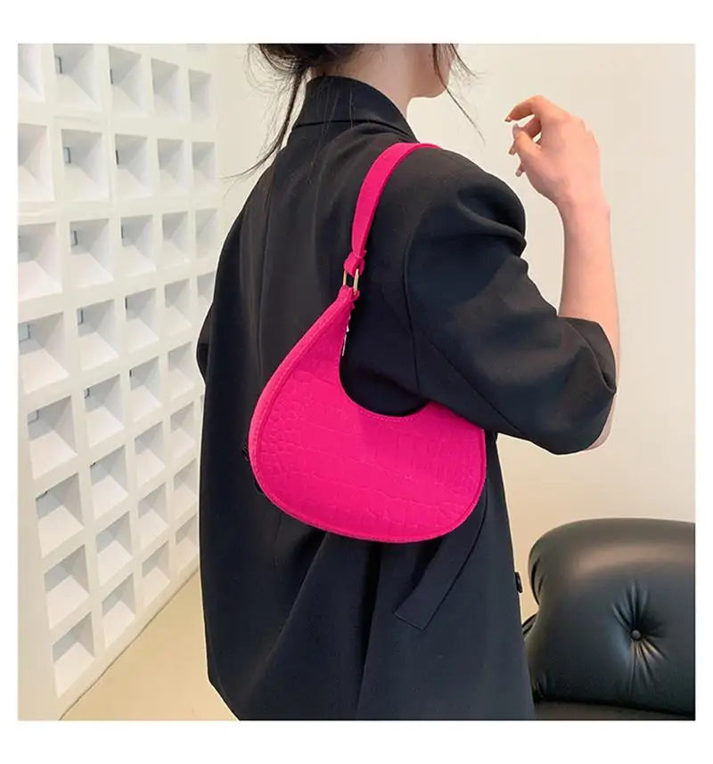 Pure Felt Leisure Unterarm-Satteltasche „Crescent“