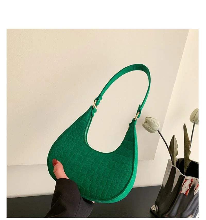 Pure Felt Leisure Unterarm-Satteltasche „Crescent“