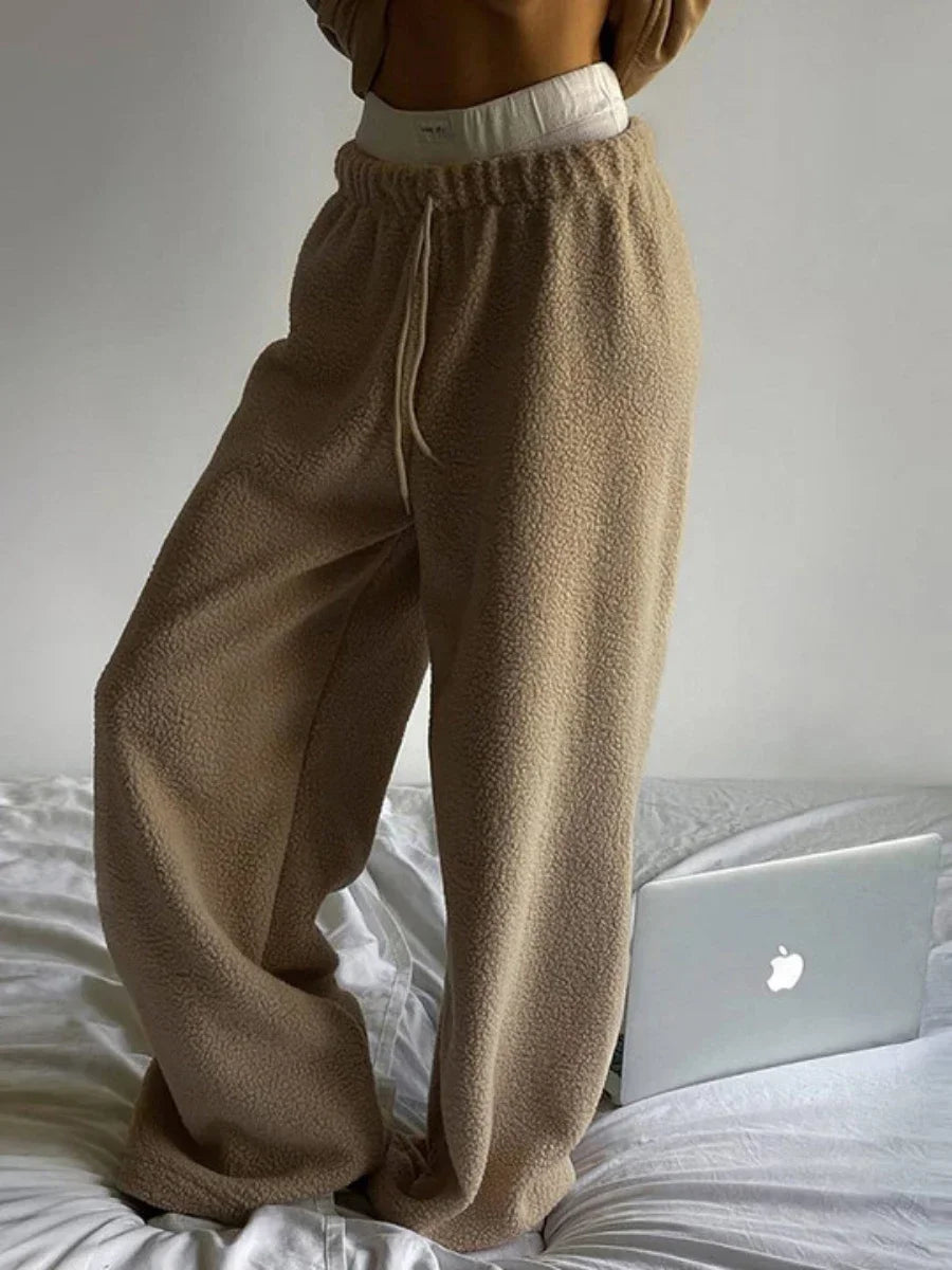 Wolfeel Damenhose mit weitem Bein aus Lammwolle