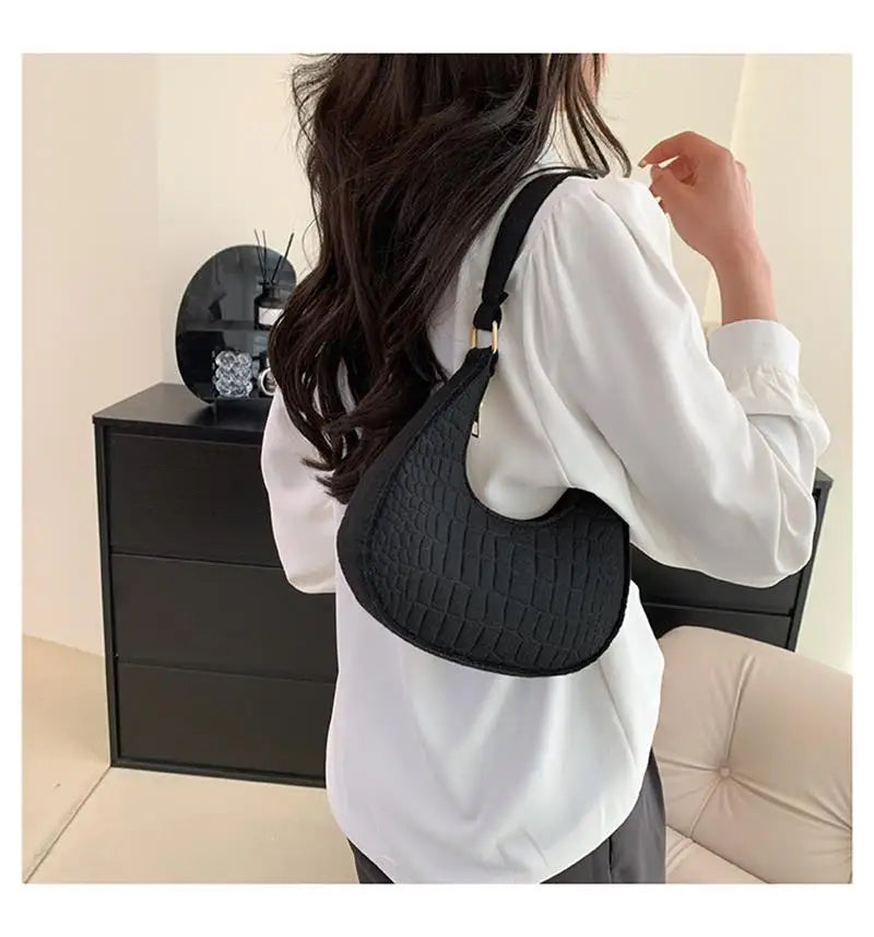 Pure Felt Leisure Unterarm-Satteltasche „Crescent“
