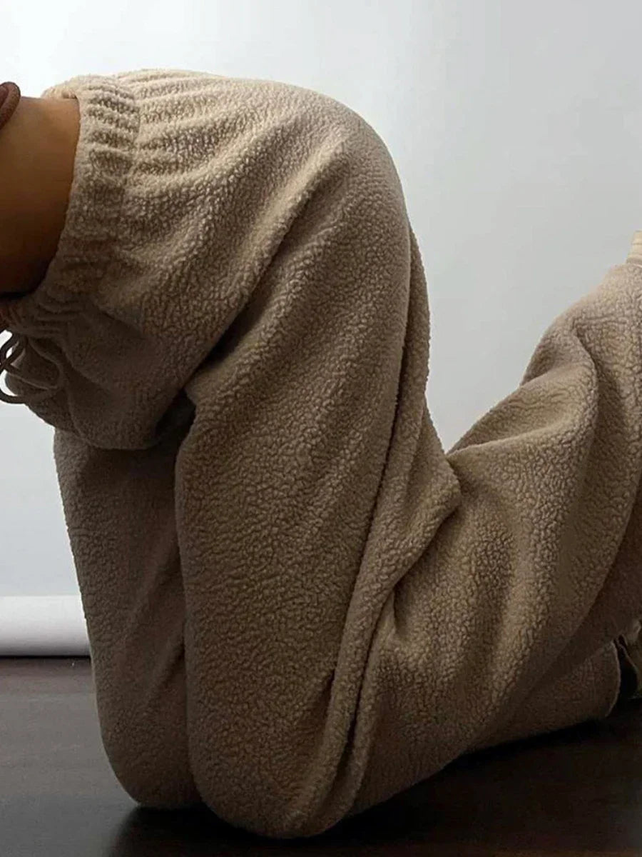 Wolfeel Damenhose mit weitem Bein aus Lammwolle