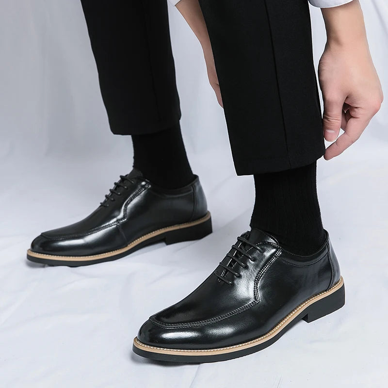 Neue formelle Herrenschuhe