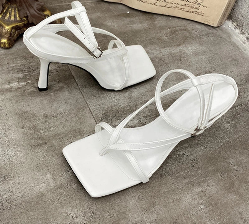 New Fashion Pinch Narrow Band Women Sandals