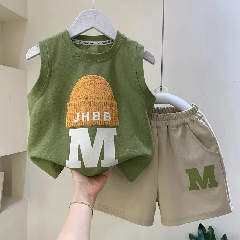 New Fashionable Sleeveless T-shirt and Shorts 2-piece Set