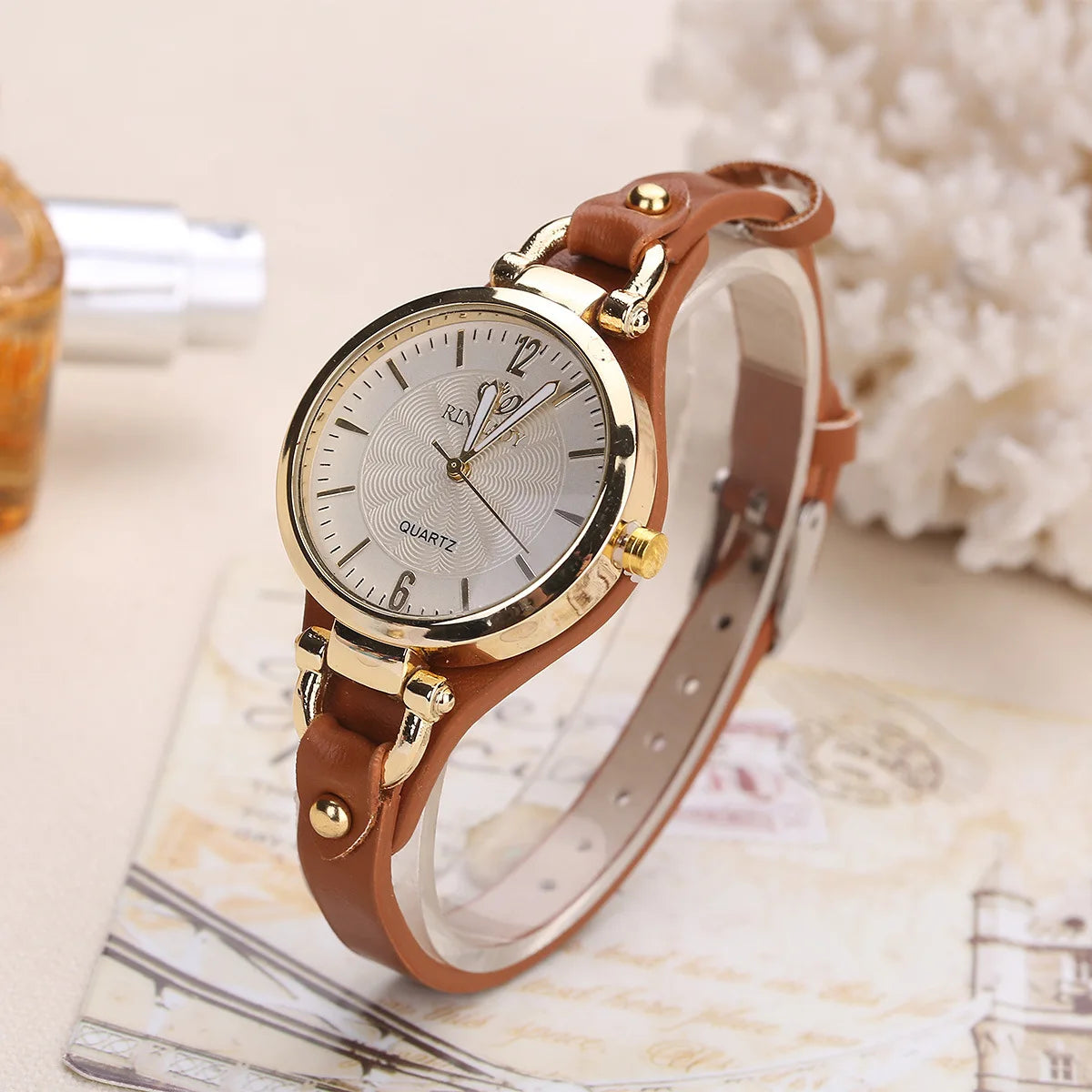 High Quality Women Leather Strap Quartz Watches