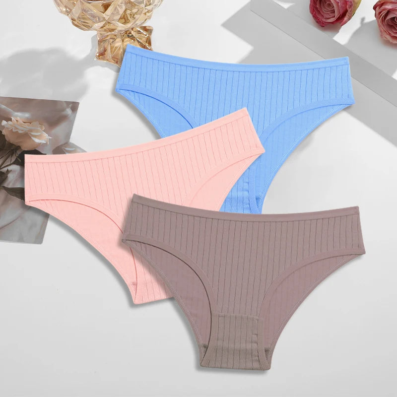 Women's Breathable Low Waist Briefs Solid Underwear