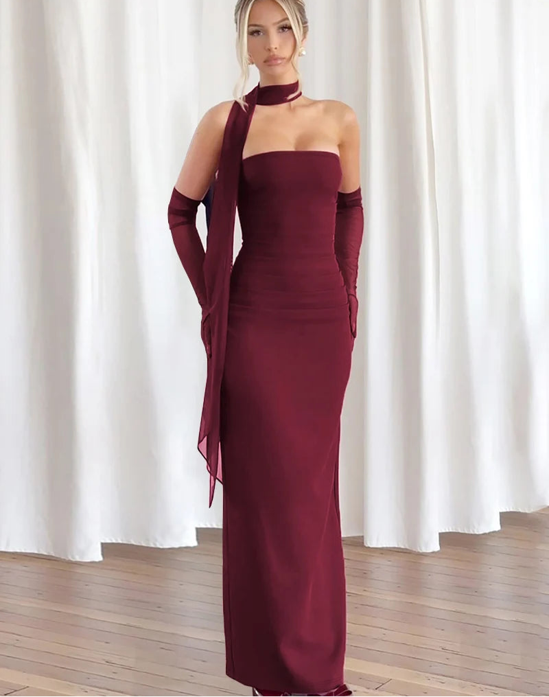 Neues, figurbetontes, rückenfreies, langes Kleid mit Rüschen