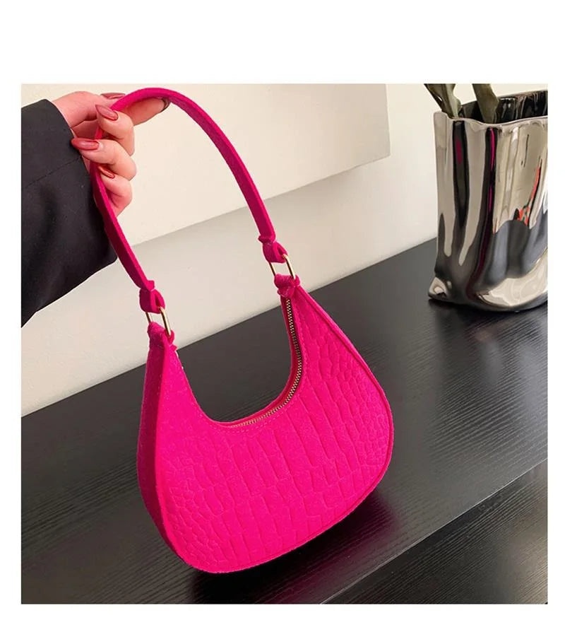 Pure Felt Leisure Unterarm-Satteltasche „Crescent“