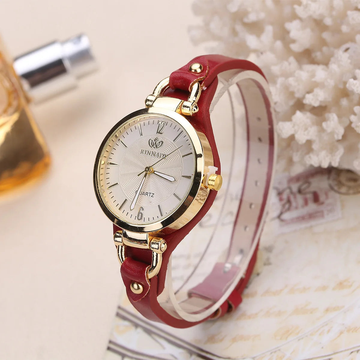 High Quality Women Leather Strap Quartz Watches