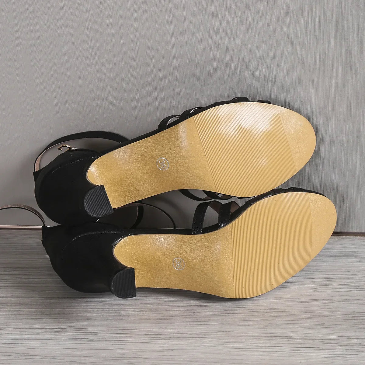 New Fashion Sexy Stiletto Sandals