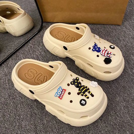 Neue dicke, explosive Sandalen mit Erhöhung
