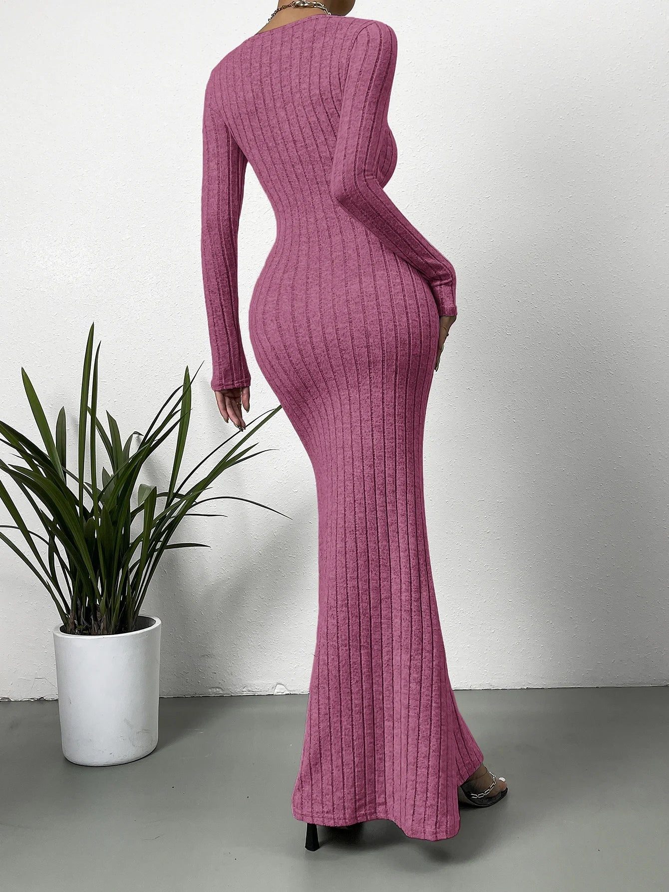 Mature Low Line Neck Cut Solid Color Slim-fit All-match Long-sleeved Dress