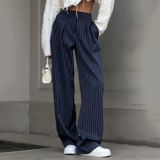 Neumodische, marineblaue, gestreifte Hose mit weitem Bein