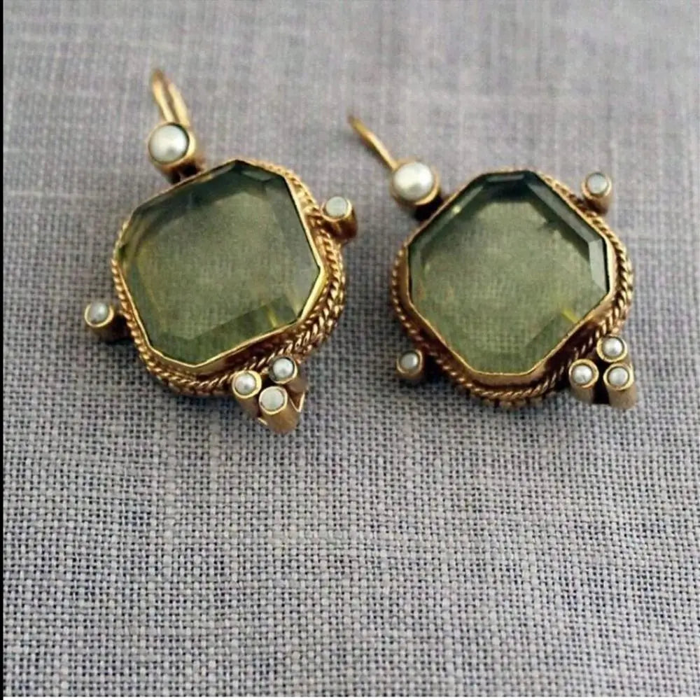 New Fashion Retro Style Round Green Carving Crystal Stone Pearls Dangle Earrings
