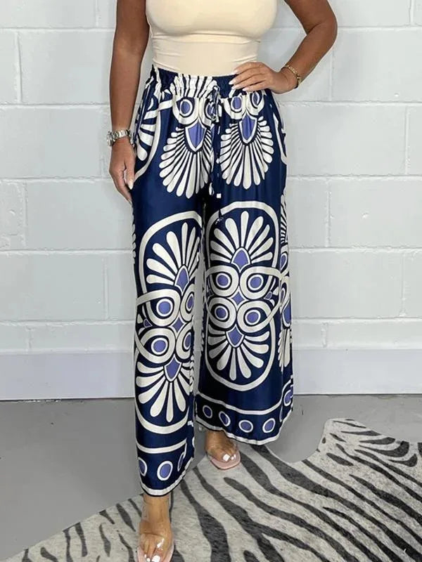 Sommerliche Satinhose mit weitem Bein