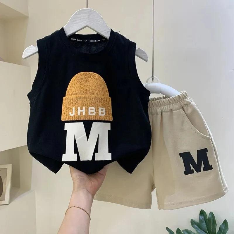 New Fashionable Sleeveless T-shirt and Shorts 2-piece Set