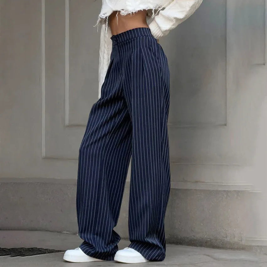 Neumodische, marineblaue, gestreifte Hose mit weitem Bein