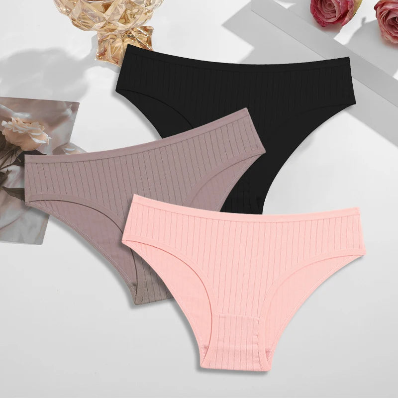 Women's Breathable Low Waist Briefs Solid Underwear