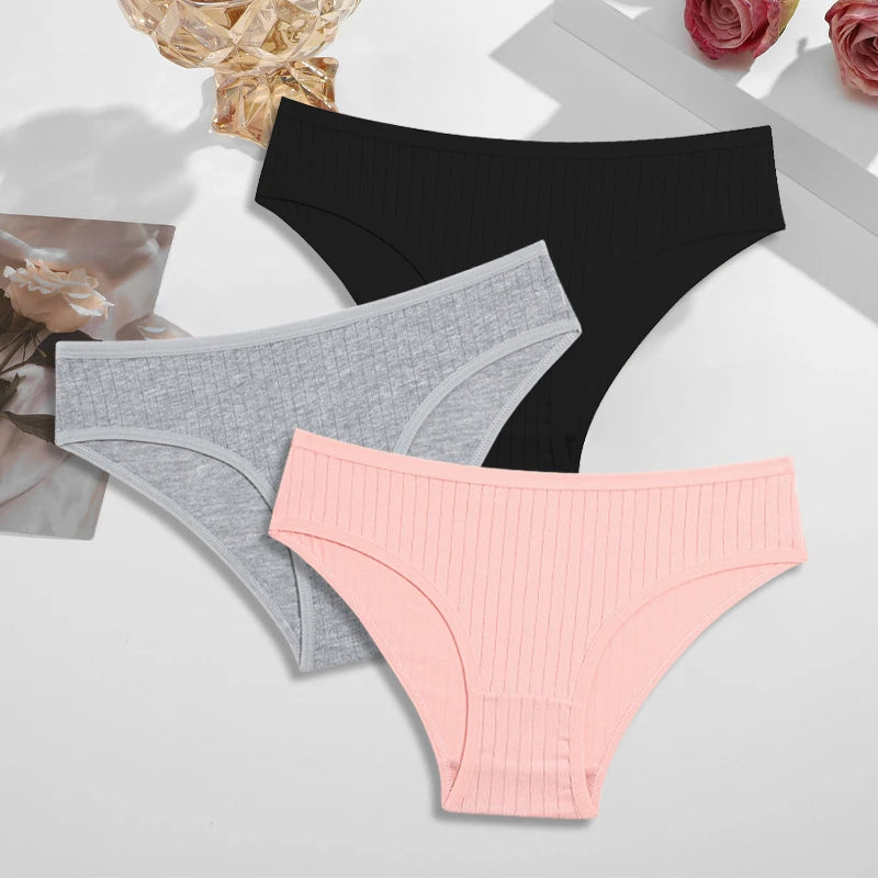 Women's Breathable Low Waist Briefs Solid Underwear