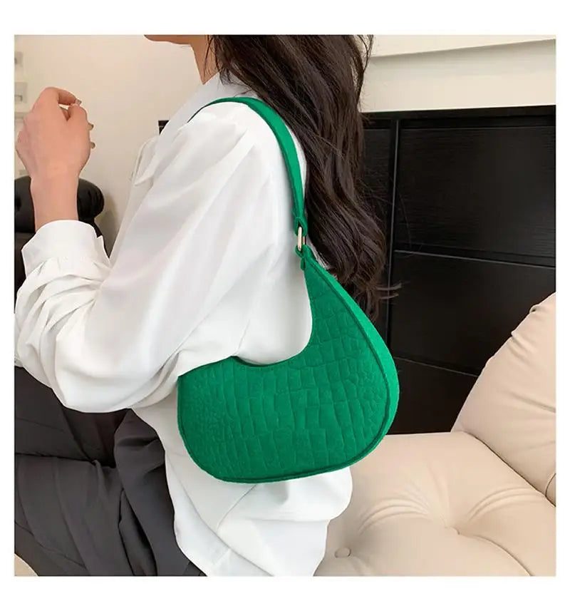 Pure Felt Leisure Unterarm-Satteltasche „Crescent“
