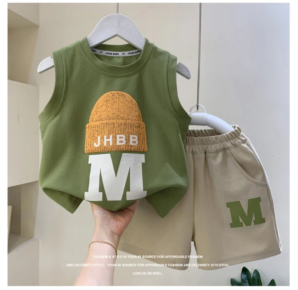 New Fashionable Sleeveless T-shirt and Shorts 2-piece Set