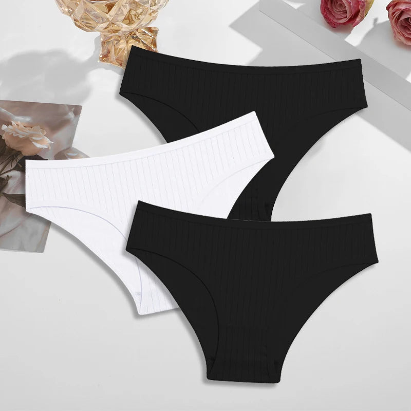 Women's Breathable Low Waist Briefs Solid Underwear