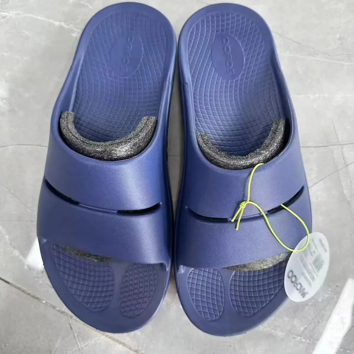 Herren Sandalen mit weicher Sohle für den Innen- und Außenbereich