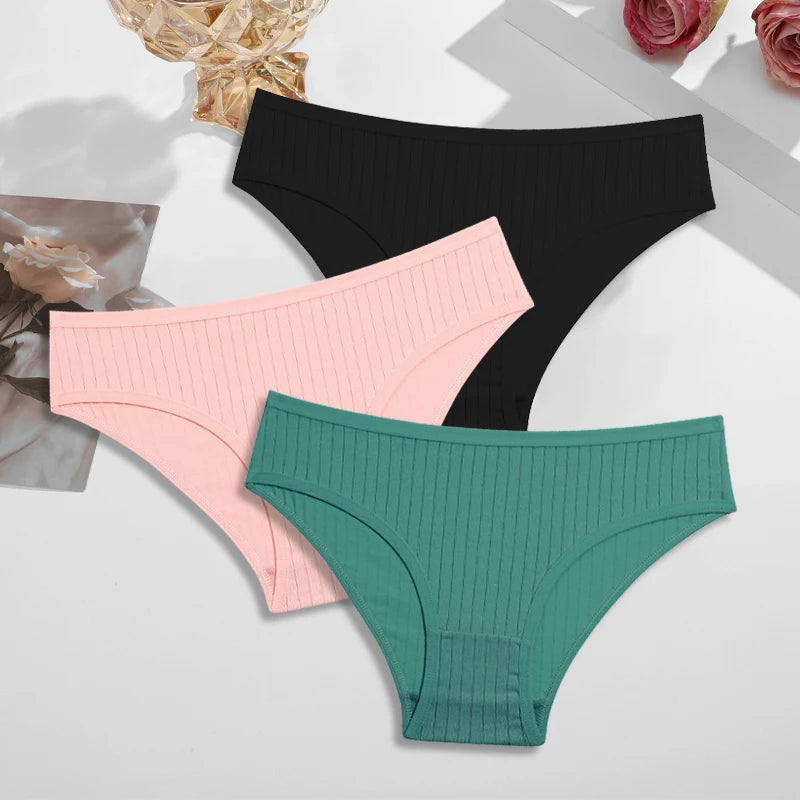 Women's Breathable Low Waist Briefs Solid Underwear